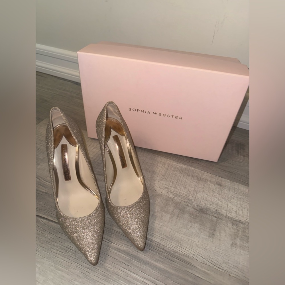 Sophia Webster Coco Crystal Pump (Champagne Glitter)